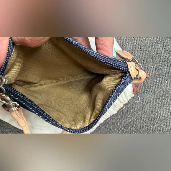 Coach Vintage Girlie Denim Skinny Wristlet No. 6782 NWOT - Picture 5 of 6